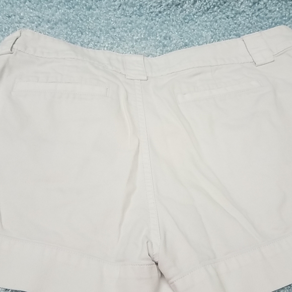 White summer shorts - Picture 6 of 6
